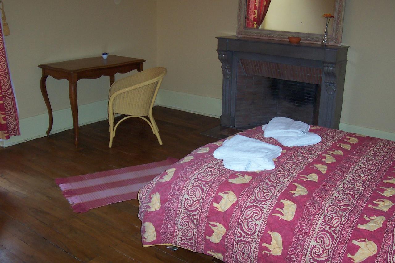 Chateau Champigny Bed & Breakfast Maillet  Oda fotoğraf