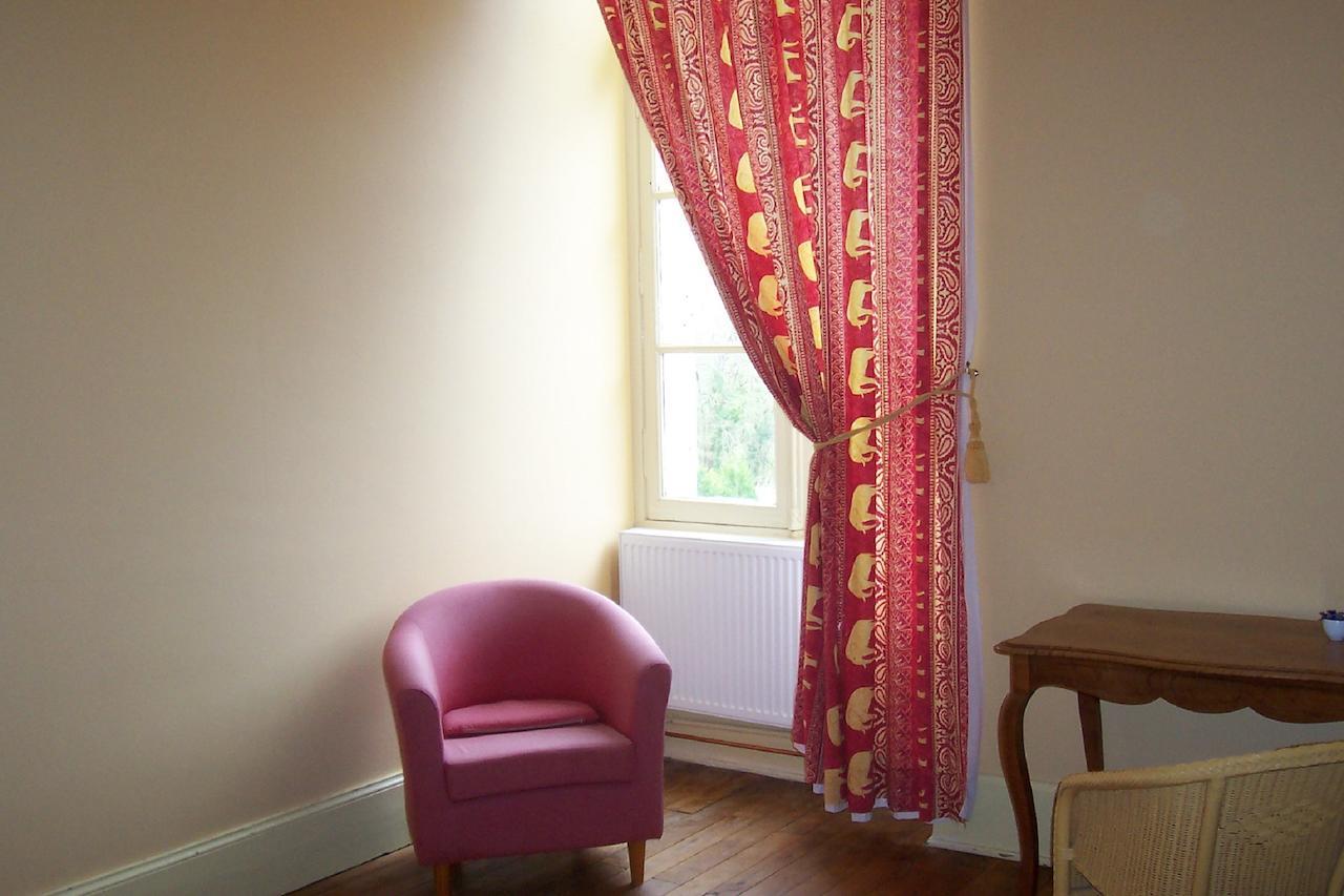 Chateau Champigny Bed & Breakfast Maillet  Oda fotoğraf
